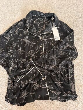 Cozy Earth Women's Black Botanical Long-Sleeve Floral-Print Top